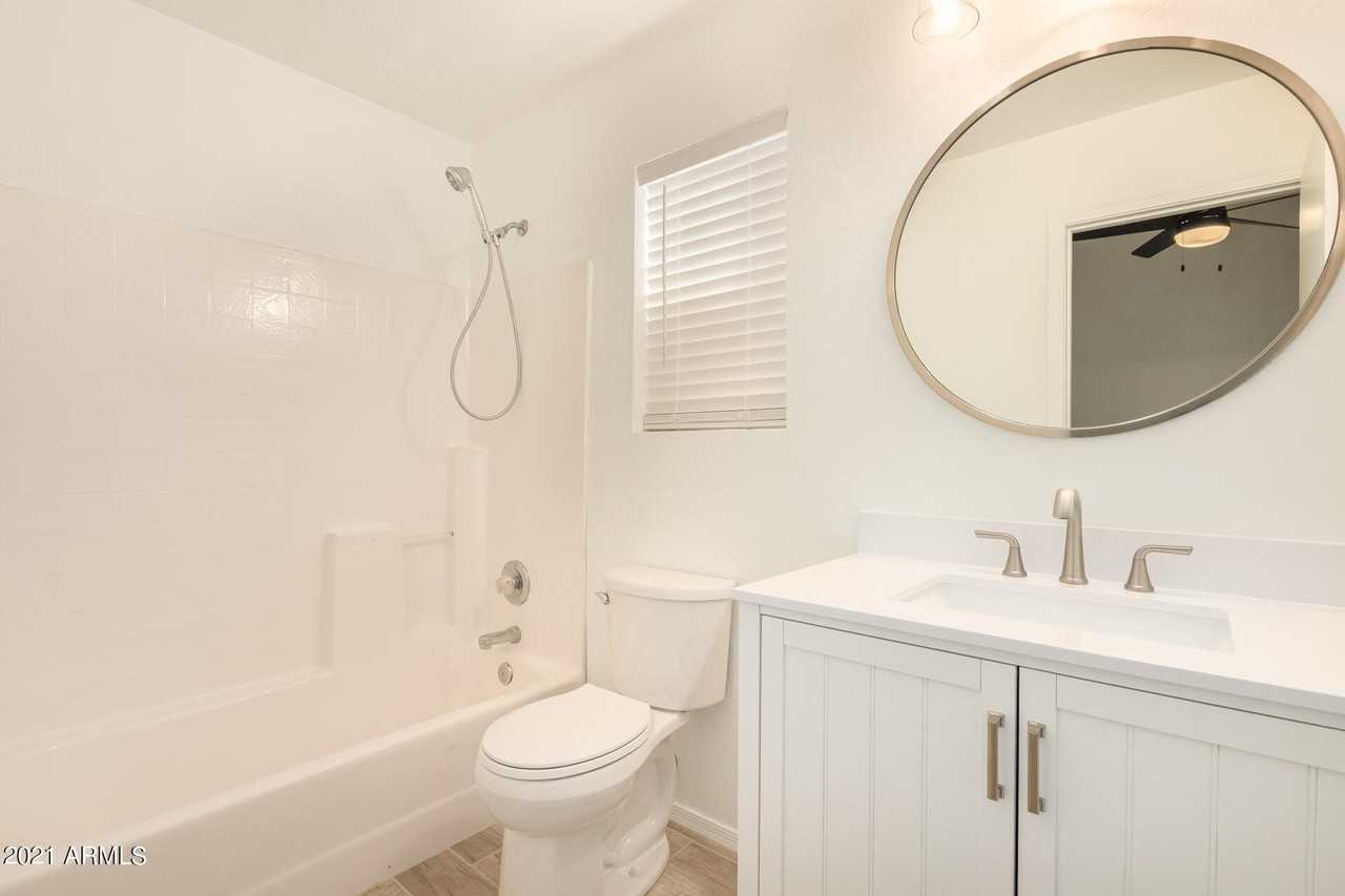 929 E Saragosa St - Photo 6 of 13