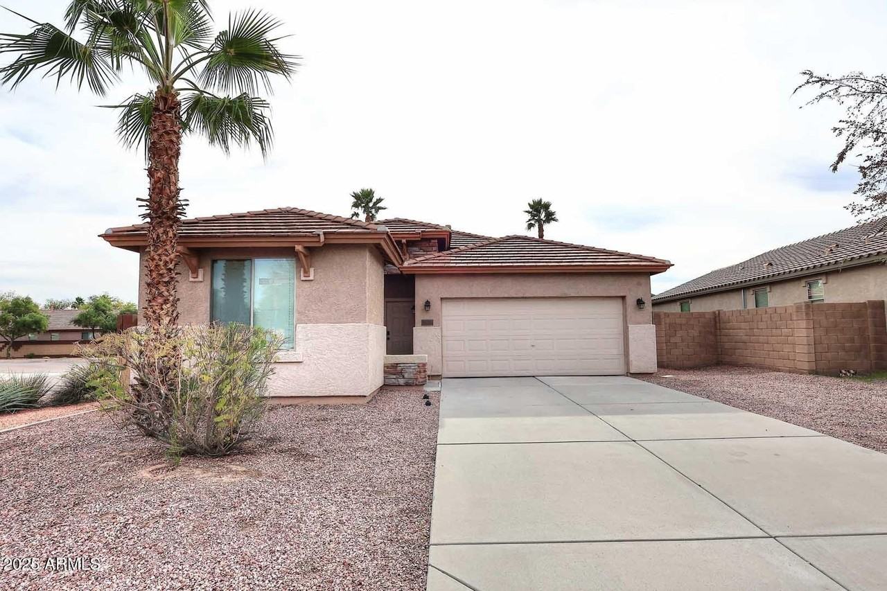 16945 W Manchester Dr - Photo 6 of 39