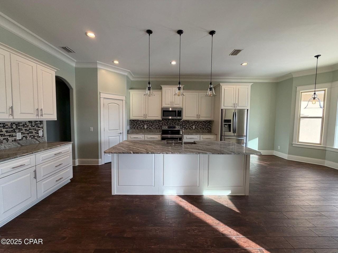 4528 Tropical Dr - Photo 6 of 31