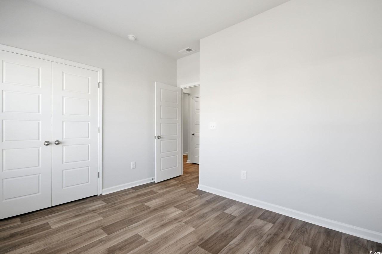 1121 Tibetan St - Photo 4 of 30