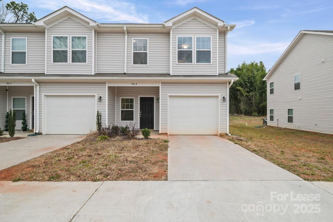 916 S Battleground Ave Apt 4 #4 - Photo 2 of 35