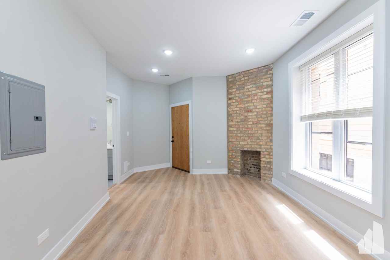 428 W Belden Ave #434-02 - Photo 5 of 13