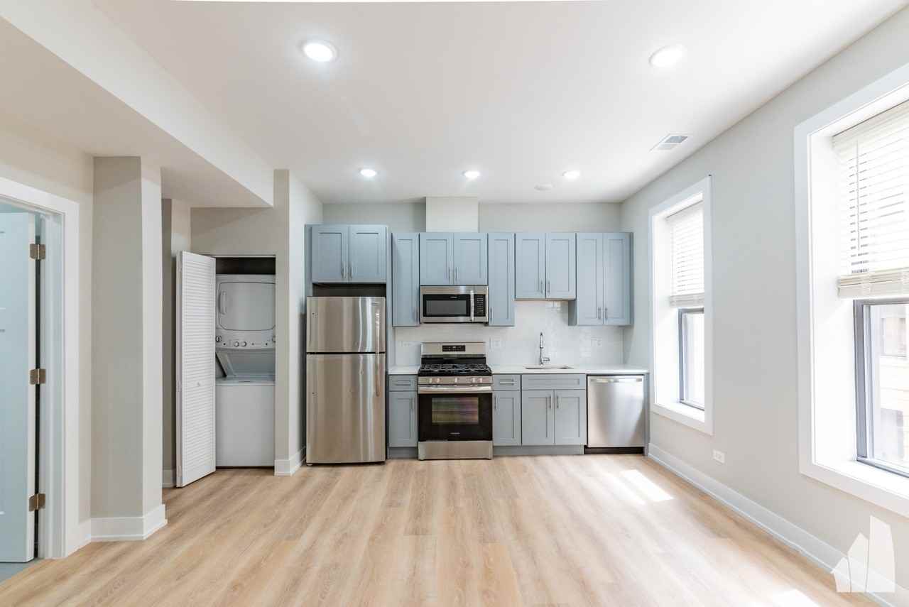 428 W Belden Ave #434-02 - Photo 6 of 13