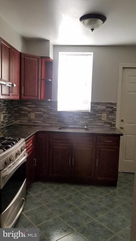 2547 S Mildred St - Photo 4 of 15