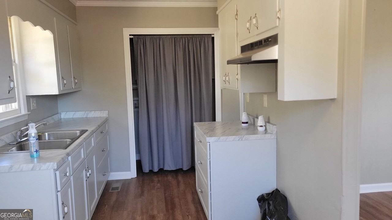 130 Bowman Rd Se - Photo 4 of 21