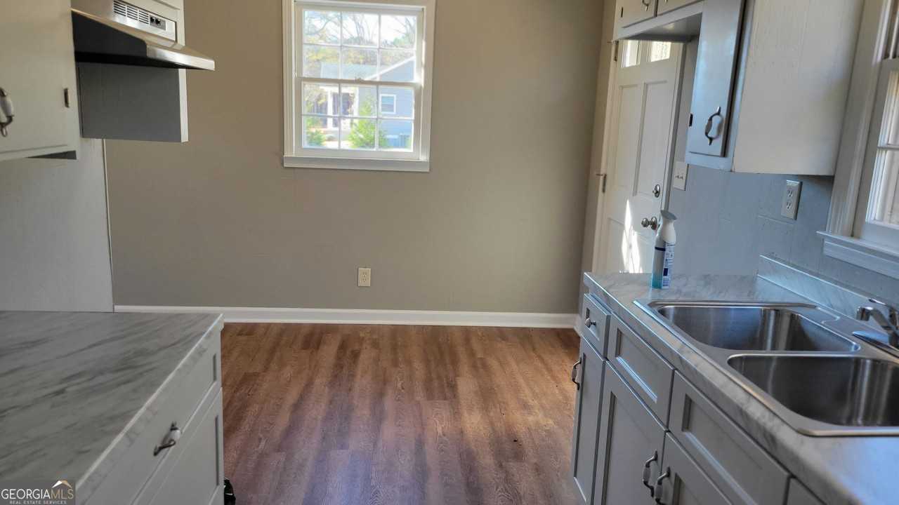 130 Bowman Rd Se - Photo 5 of 21