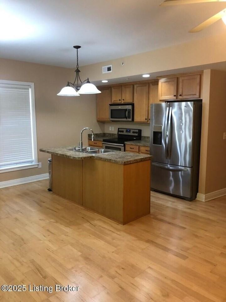 10605 Meeting St Unit 207 #207 - Photo 7 of 8