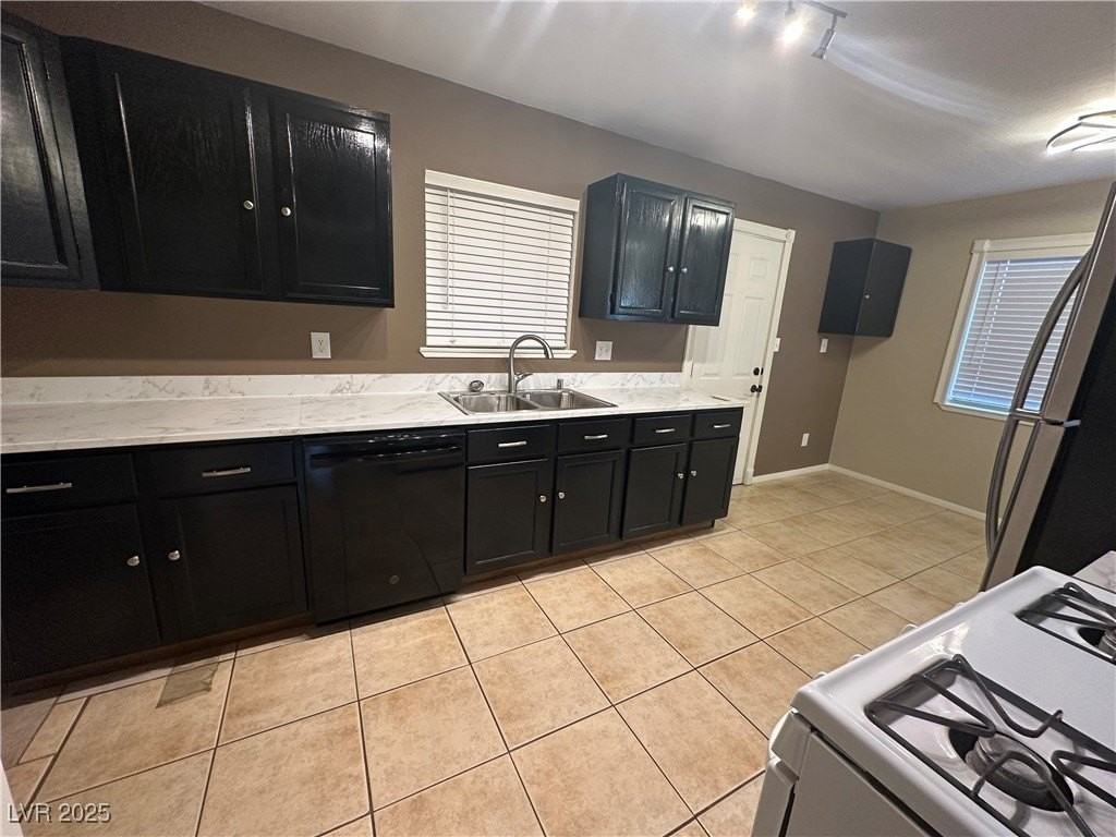 3009 Crawford St - Photo 7 of 16