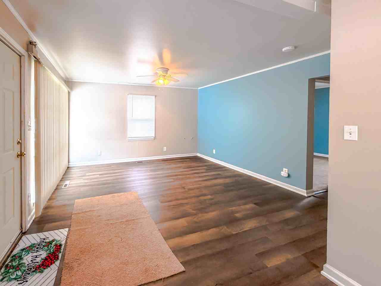 10111 Corning St - Photo 2 of 13