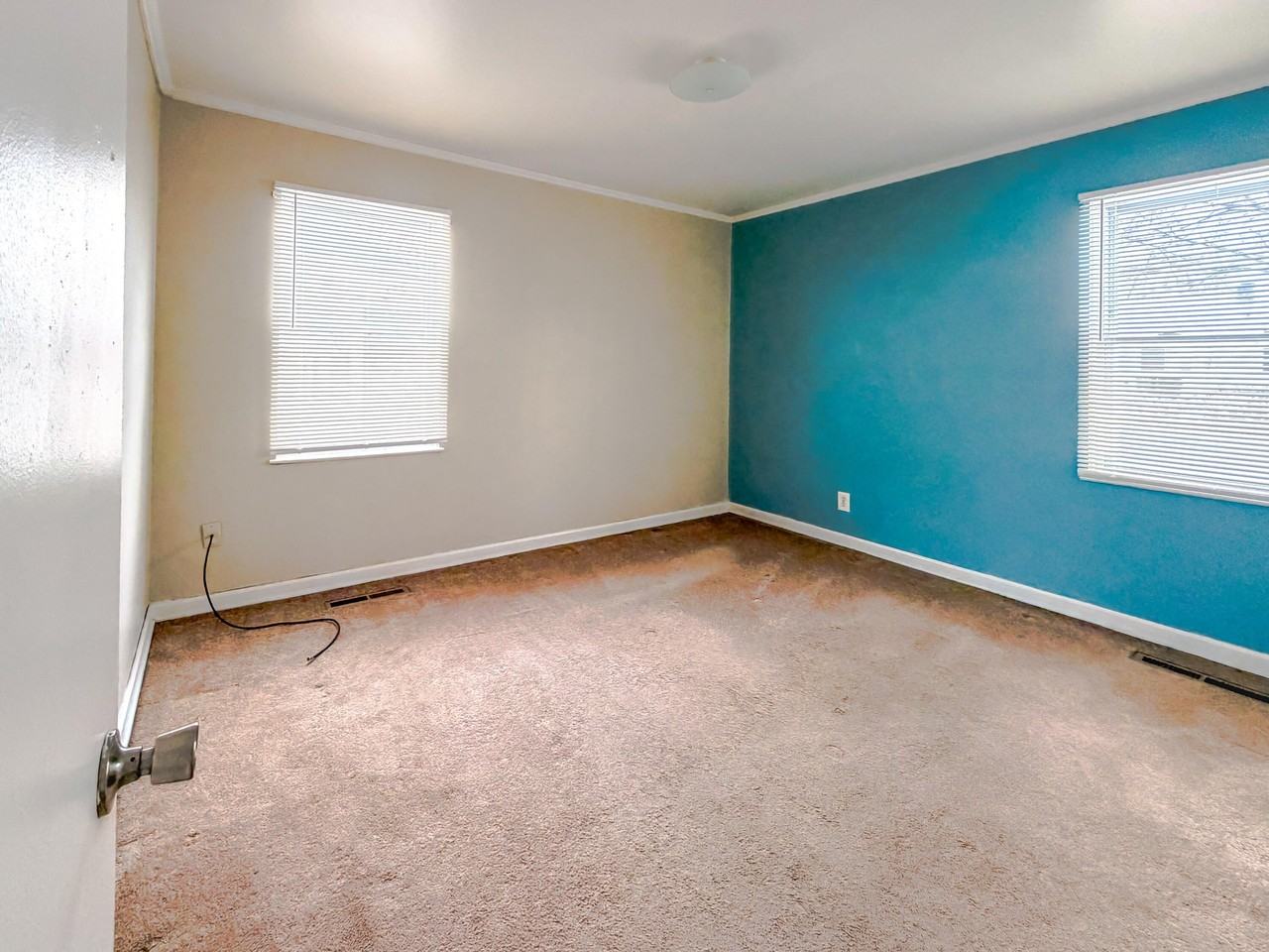 10111 Corning St - Photo 3 of 13