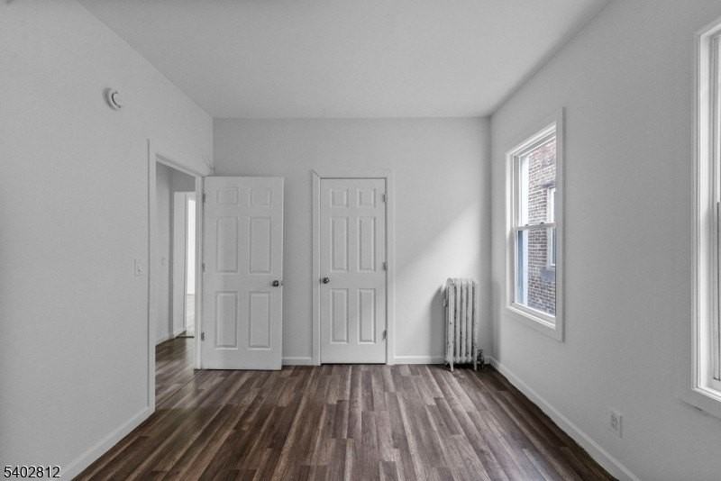 268 Leslie St - Photo 7 of 12