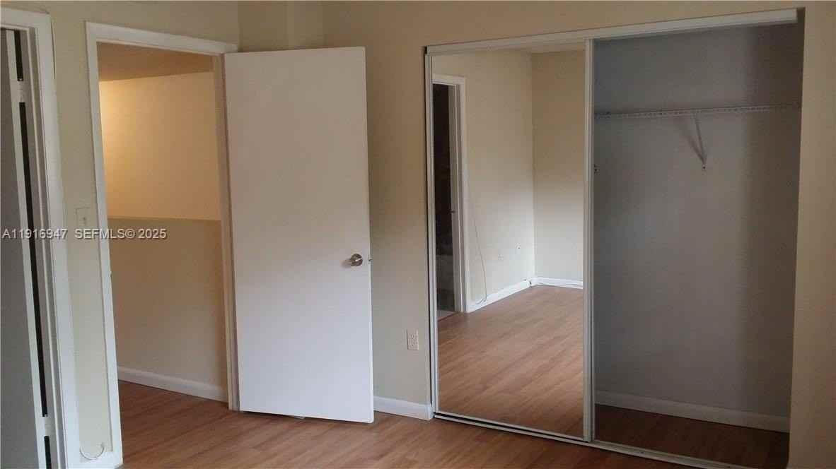 9457 Palm Cir N - Photo 5 of 15