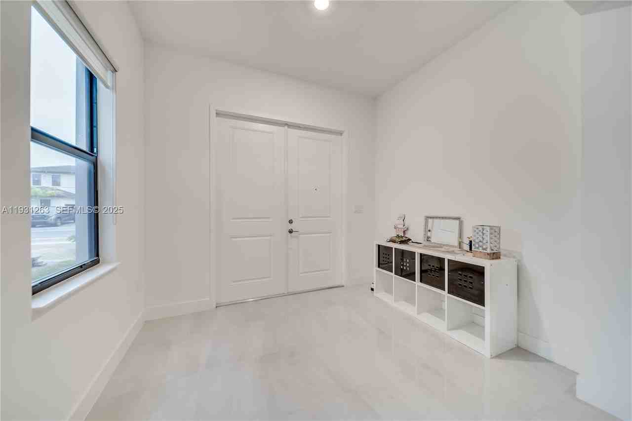 4416 Sw 174th Ave #4416 - Photo 5 of 50