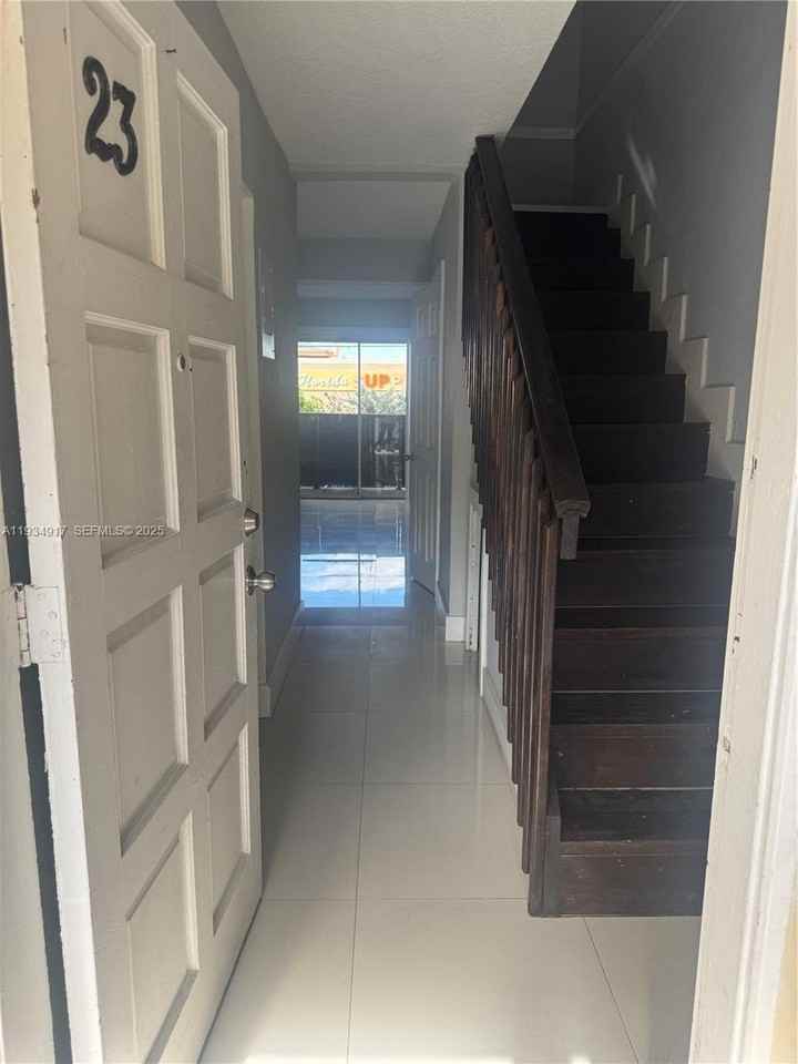 1550 W 7th Ct #23 - Photo 2 of 8