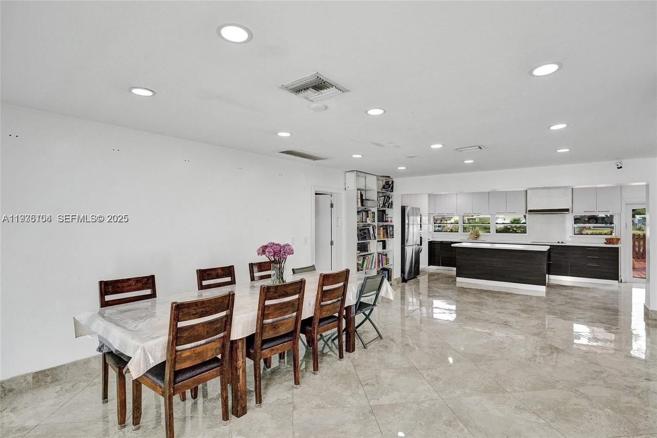 4185 Sw 49th Ct - Photo 7 of 21