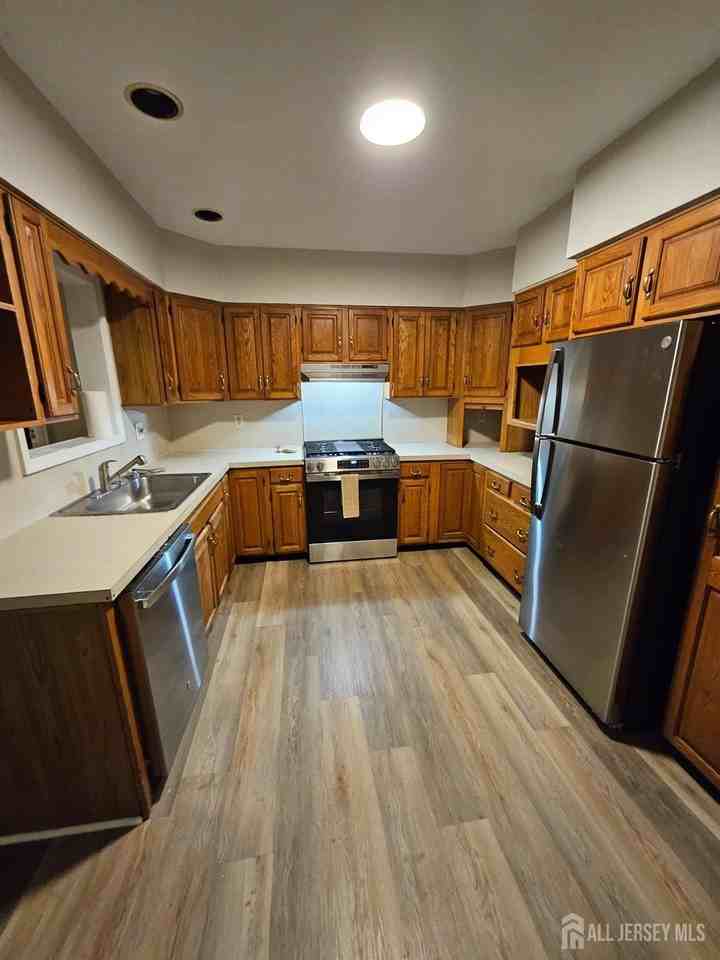 74 Coley St - Photo 2 of 23