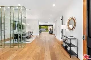 6201 Lindenhurst Ave - Photo 2 of 6