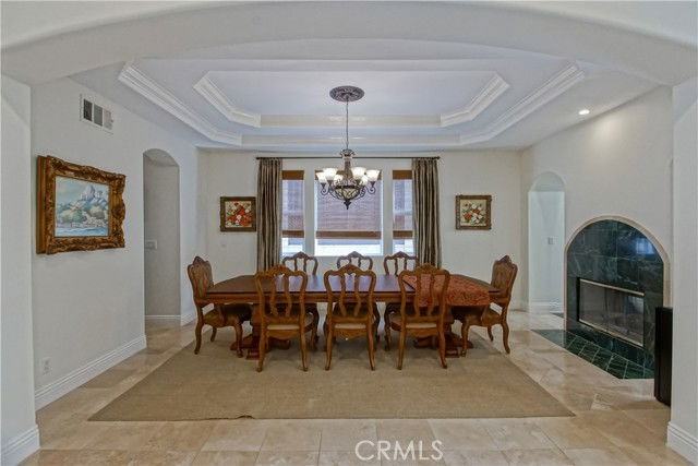 1717 Curtis Ave - Photo 2 of 8