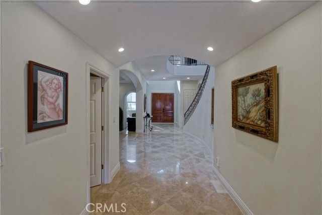 1717 Curtis Ave - Photo 4 of 8