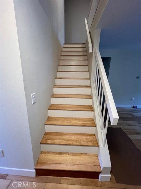 33111 Sandpiper Ct - Photo 2 of 8