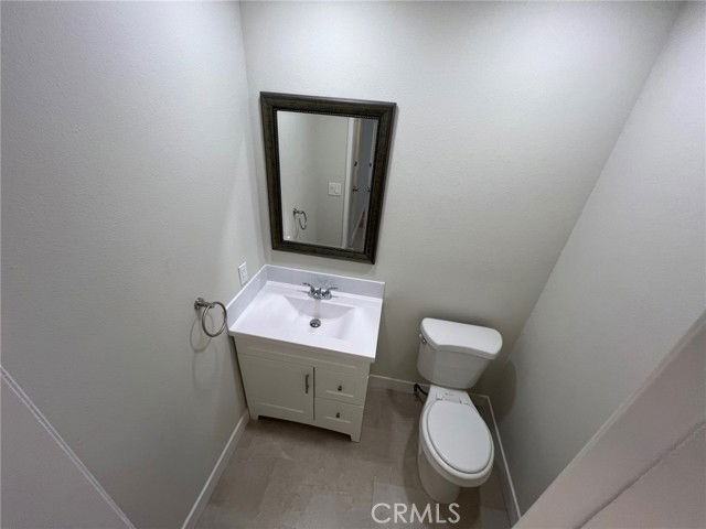 33111 Sandpiper Ct - Photo 3 of 8