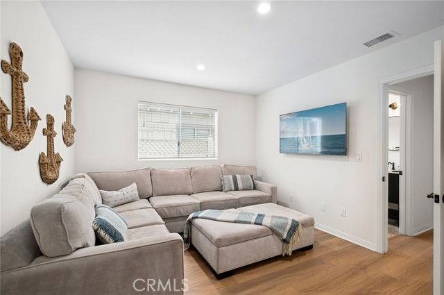 117 Marine Ave - Photo 3 of 8