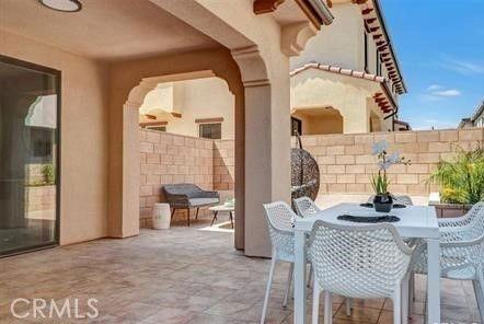 328 E Live Oak St #6 - Photo 6 of 8