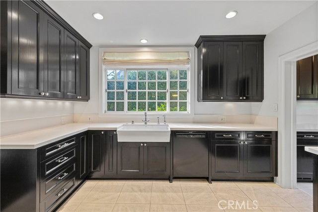 1637 Don Carlos Ave - Photo 2 of 8