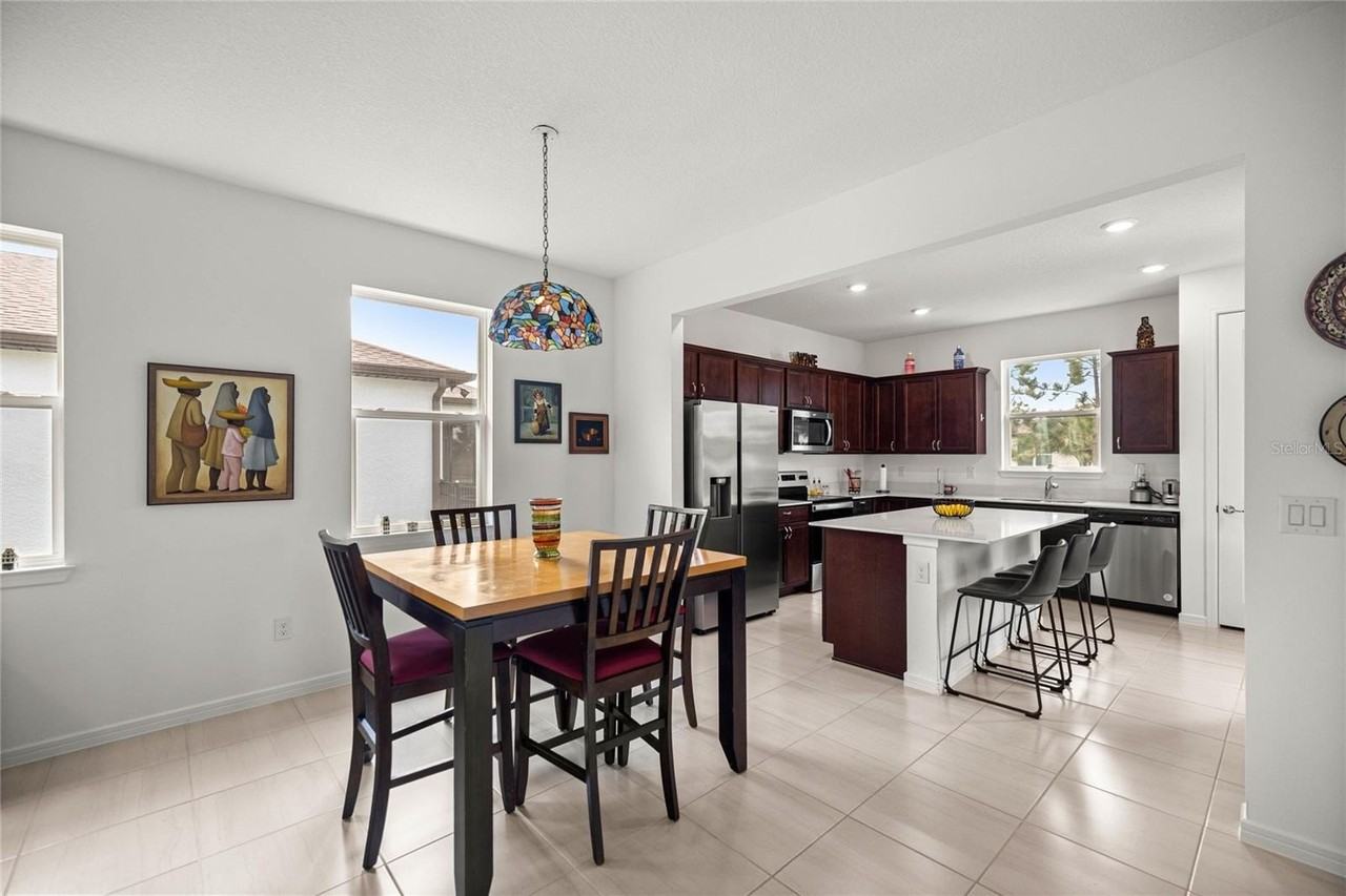 9412 Sw 53rd Pl - Photo 5 of 46