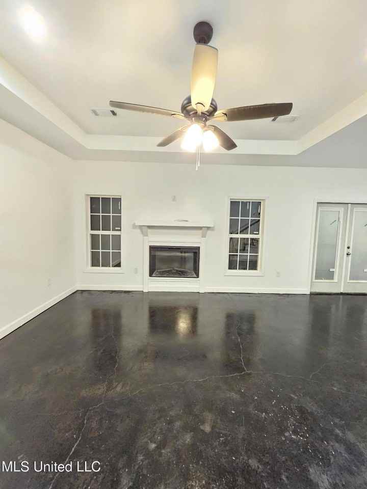 101 Brisco Drive - Photo 4 of 27