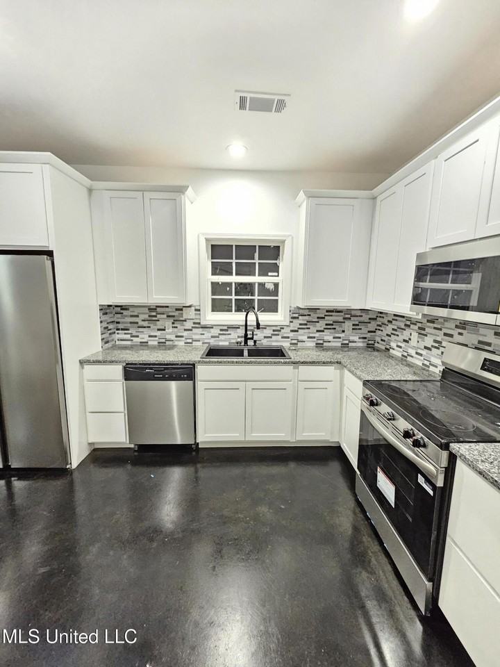 101 Brisco Drive - Photo 7 of 27