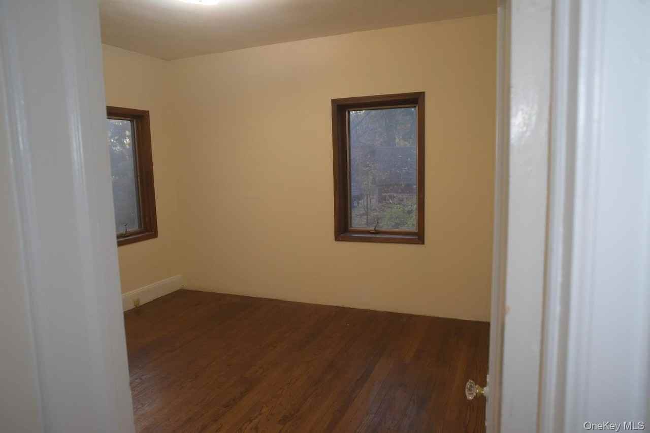 201 Old Mountain Rd N - Photo 5 of 10