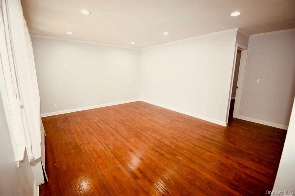 241 Woodbury Rd - Photo 6 of 13