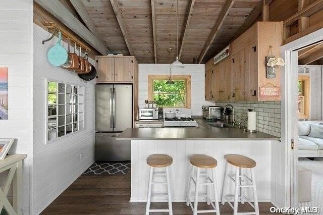 29 Superior Ave - Photo 6 of 25