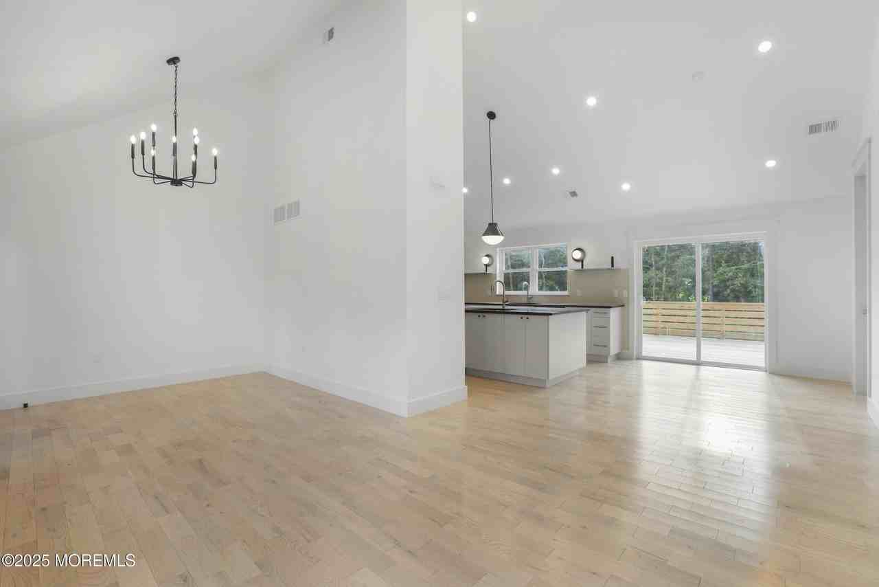 1405 Ridge Ave - Photo 2 of 29