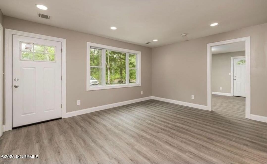 27 Maida Ln - Photo 2 of 12