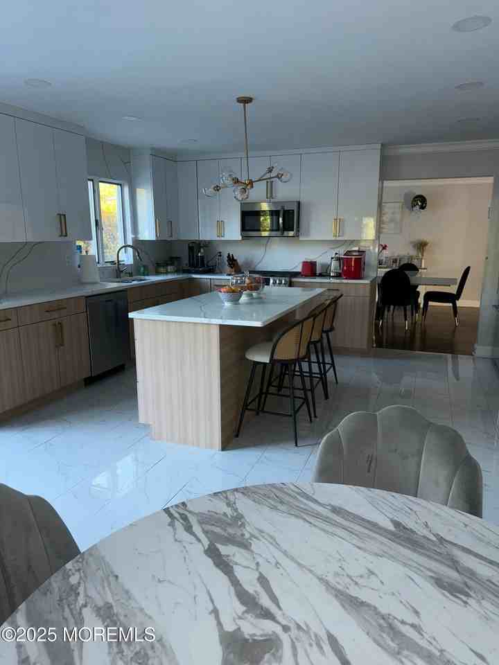 28 Musket Ln - Photo 3 of 8