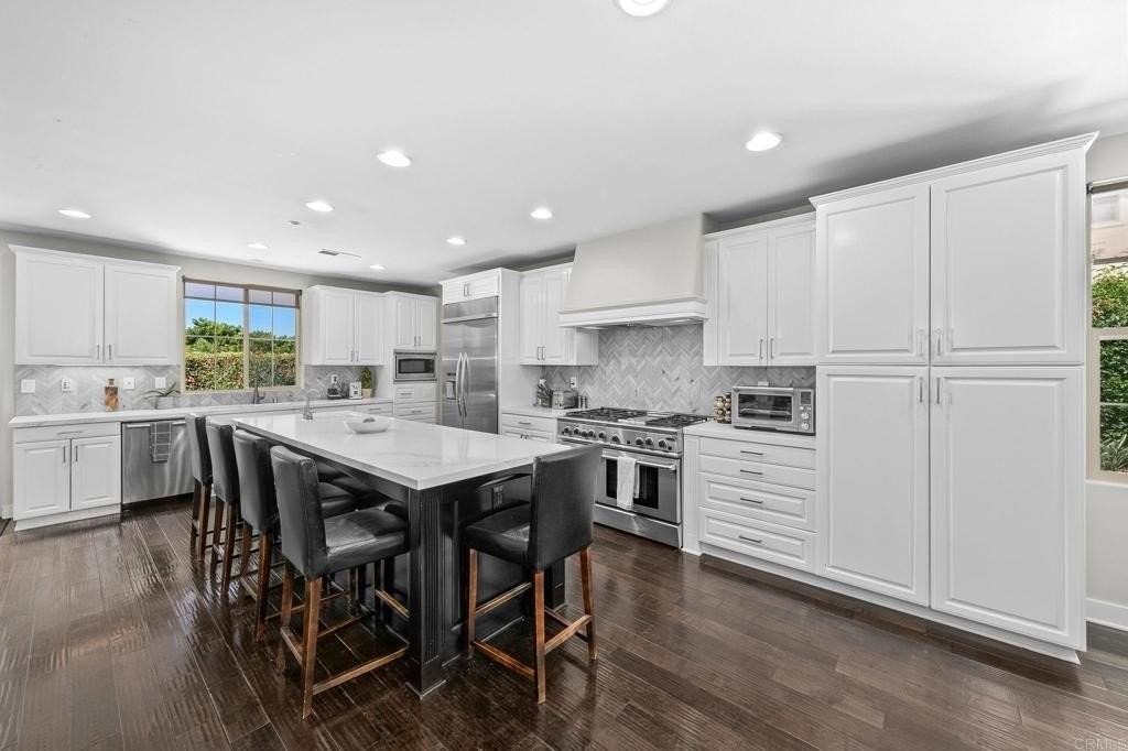 14586 Luna Media - Photo 5 of 32