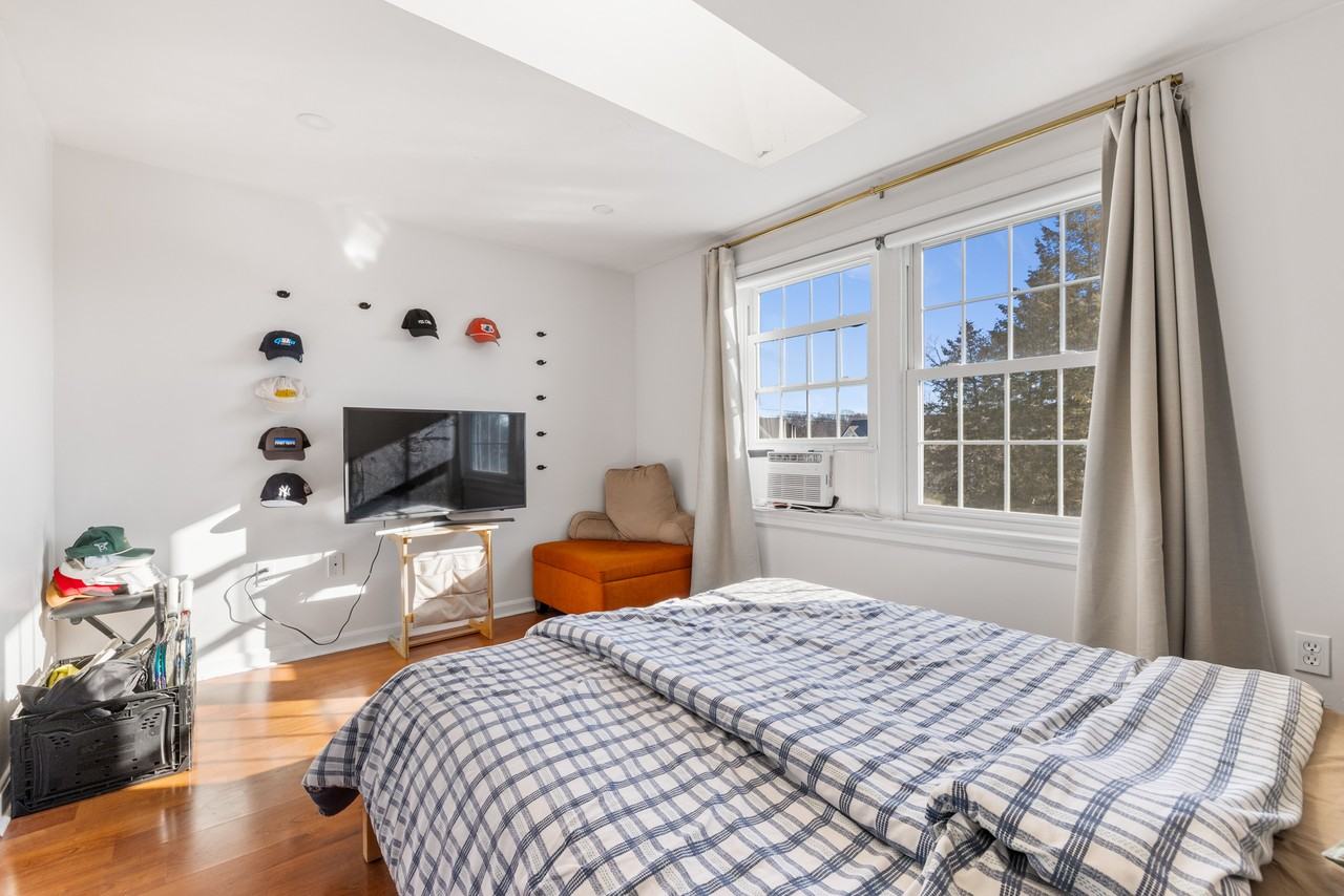 133 Main Street - 7Apt 7 #7 - Photo 4 of 10