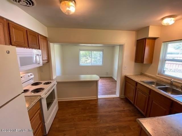 6531 Solandra Dr - Photo 5 of 24