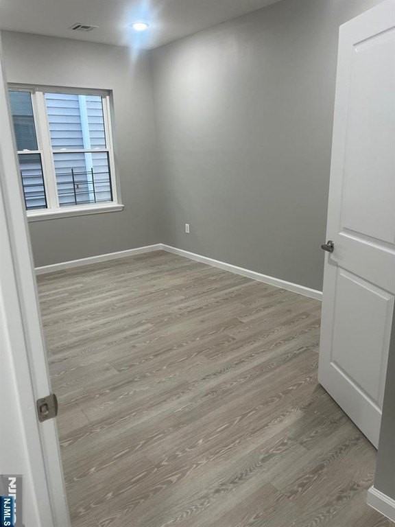 90 Montgomery St ## 2 - Photo 2 of 9