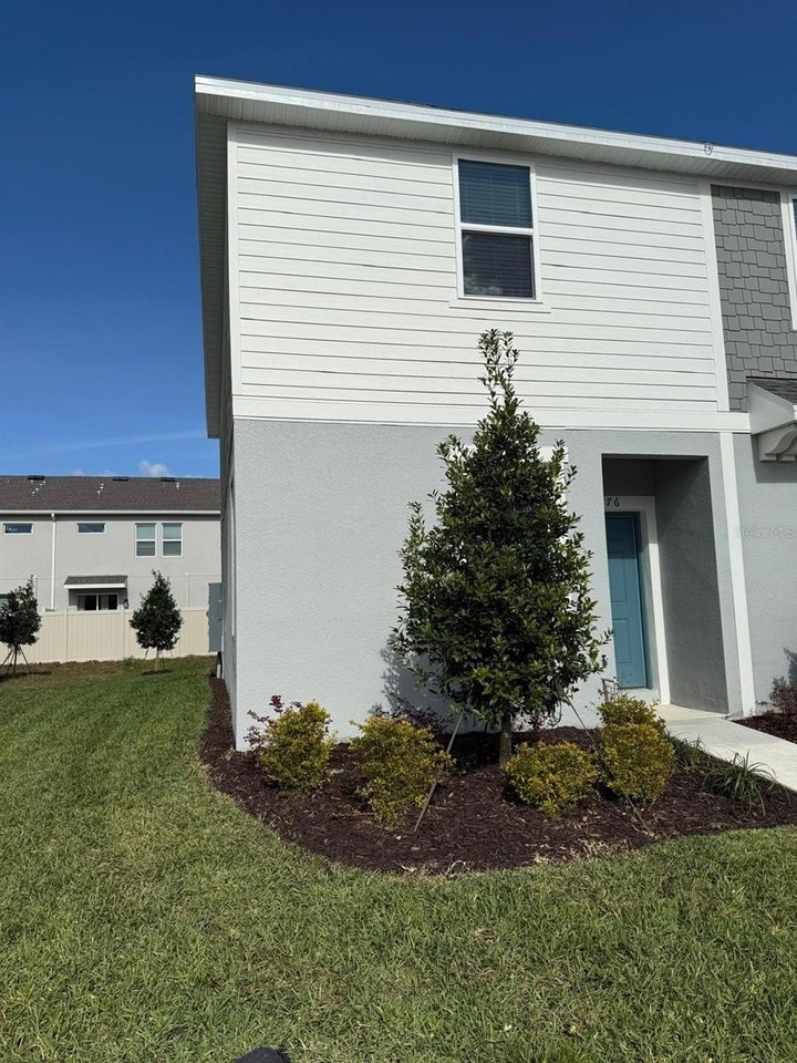 2976 Skyline Loop - Photo 2 of 36