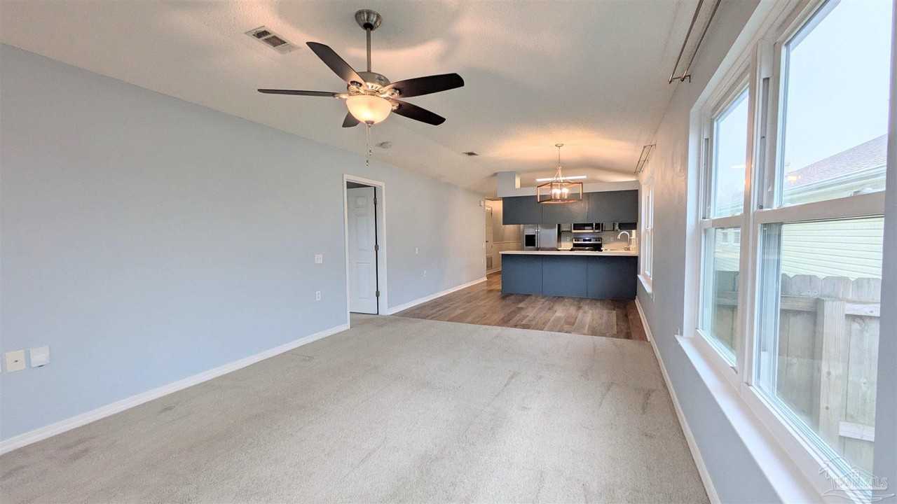 3079 Flintlock Dr - Photo 4 of 35