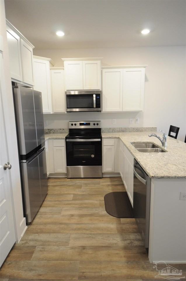 8908 Brigade Trl - Photo 2 of 25