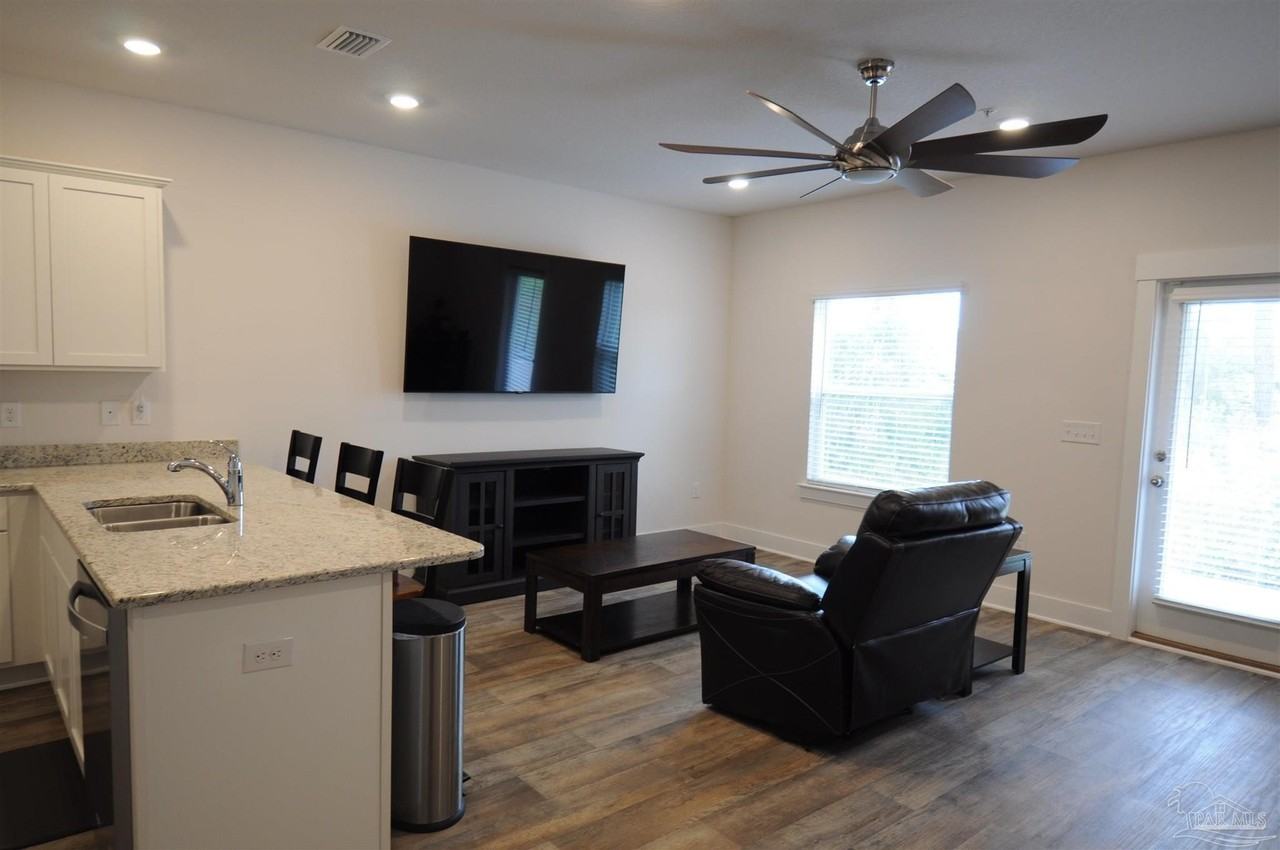 8908 Brigade Trl - Photo 4 of 25