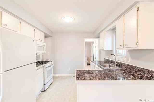 21816 E 10 Mile Rd - Photo 3 of 21