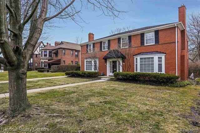 858 Trombley Rd - Photo 2 of 21