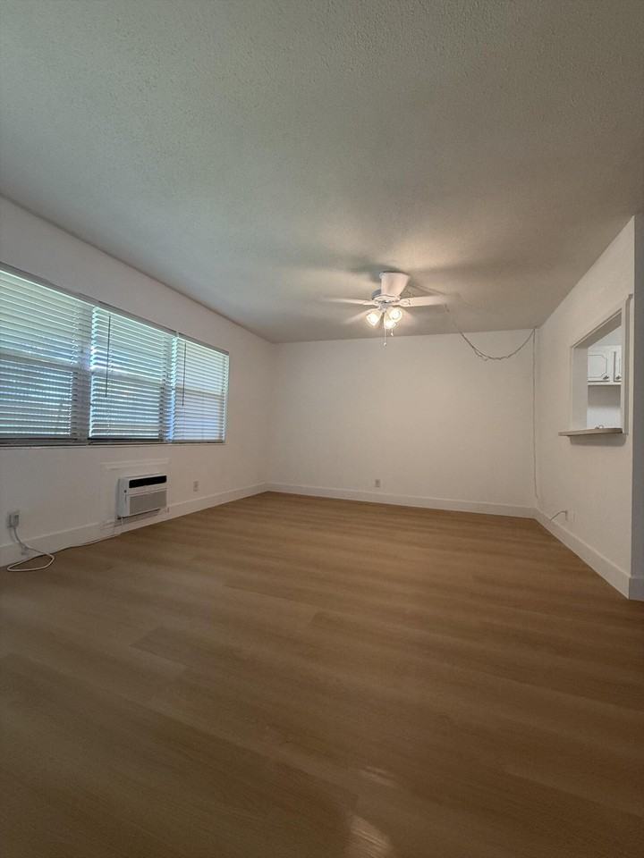 63 Norwich C - Photo 5 of 13