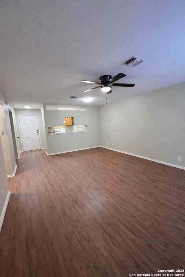 534 Dukeway Apt B #B - Photo 5 of 11