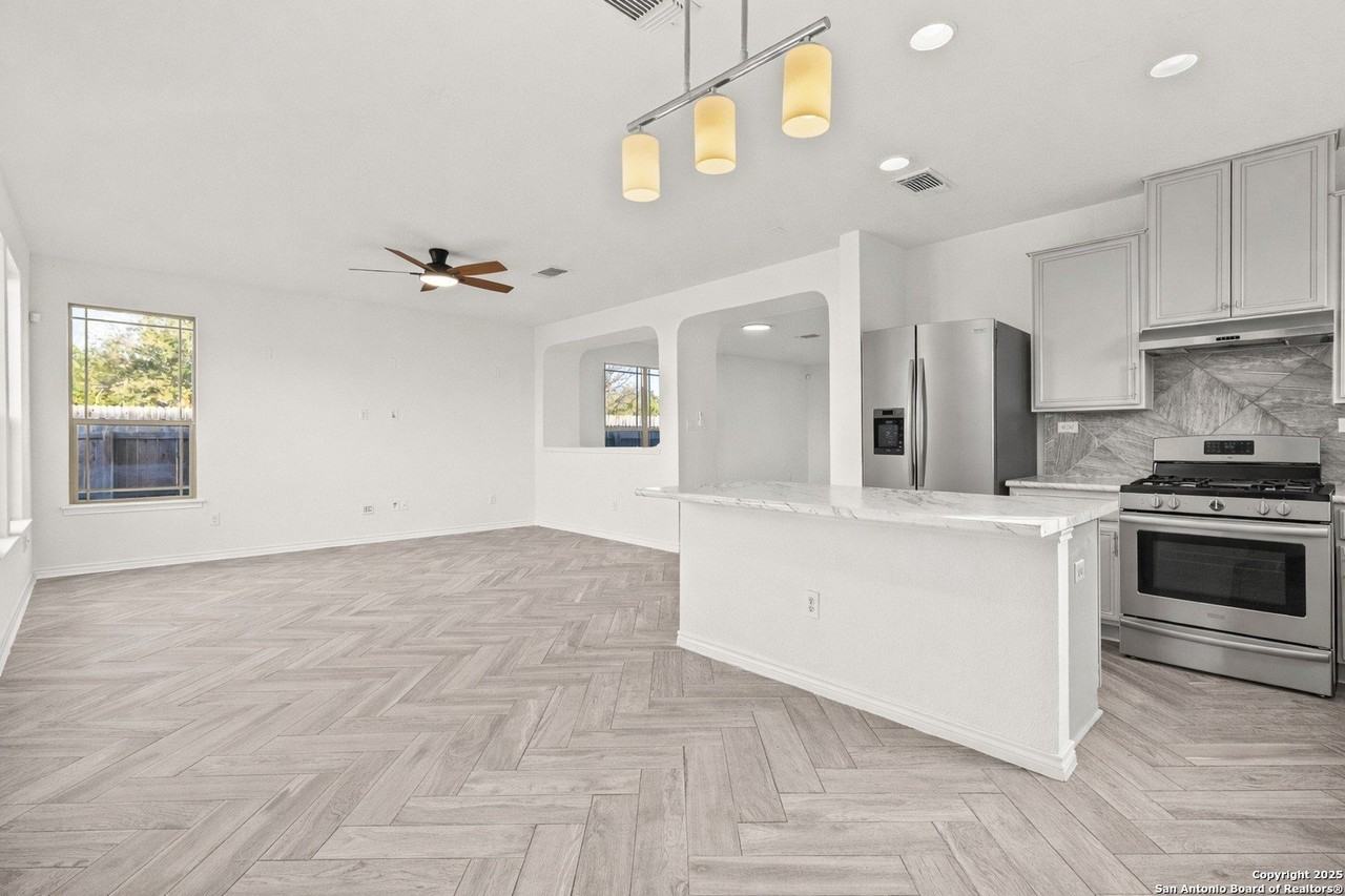 561 Dusty Emerald - Photo 7 of 26